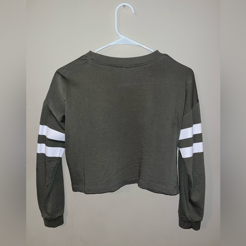 H&M Cropped Long Sleeve Olive Green Tee